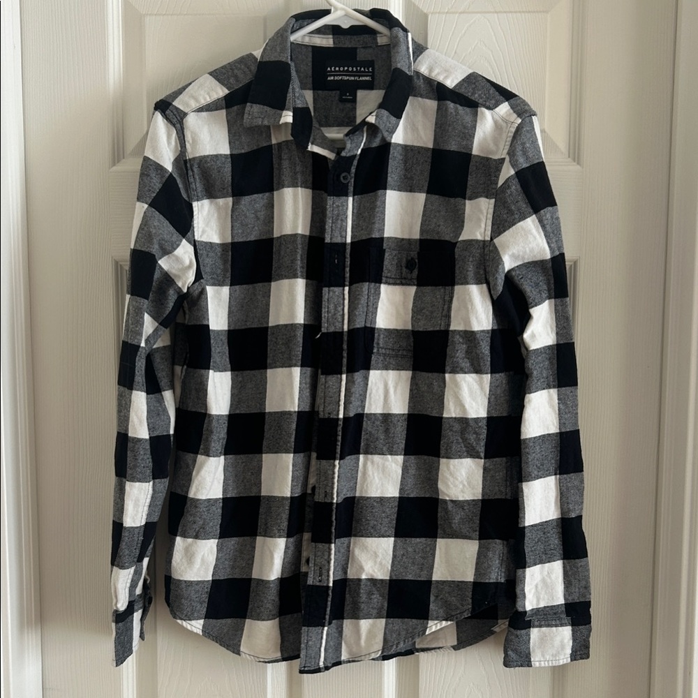 Aeropostale Small Men’s Black and White Plaid Flannel Men's Shirt